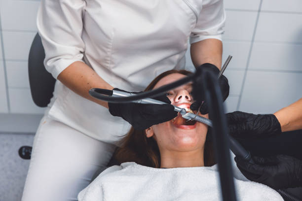 Best Urgent Tooth Repair  in Fox Crossing, WI